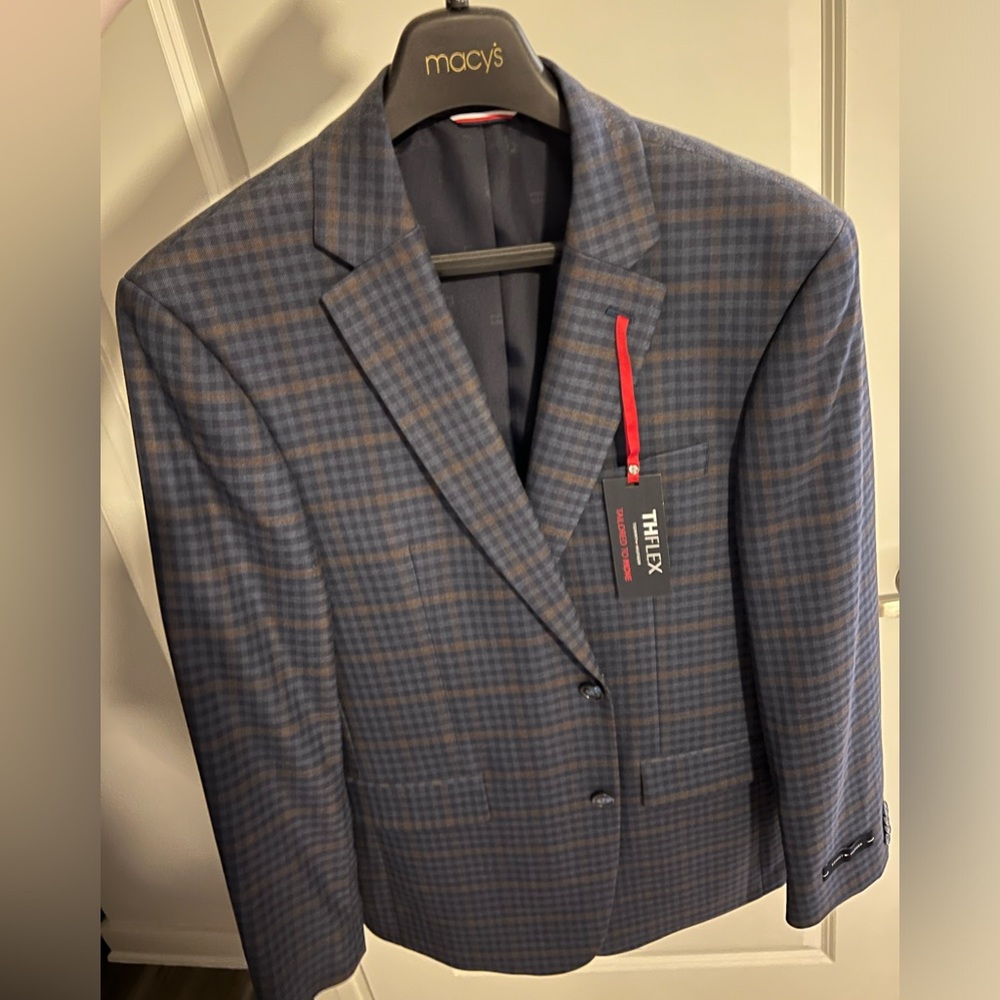 Tommy Hilfiger jacket, brand new with tags, 40 Regular.